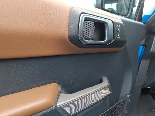 Used 2022 Ford Bronco Outer Banks AWD/4WD image 13