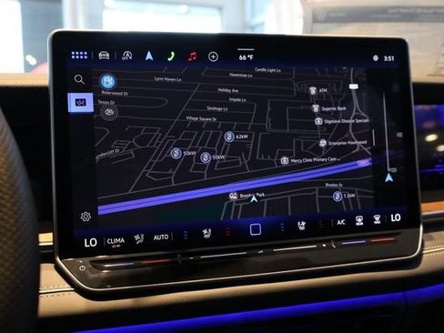 New 2026 Volkswagen Tiguan SEL R-Line image 17