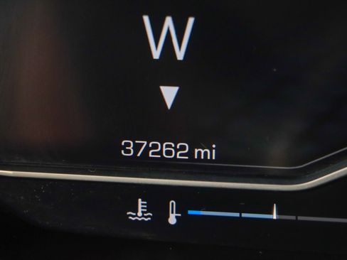 Used 2023 GMC Yukon XL Denali w/ Advanced Technology Package AWD/4WD image 17