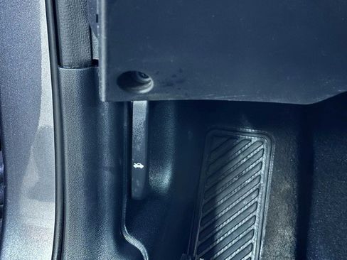 Used 2015 Hyundai Genesis 3.8 image 36