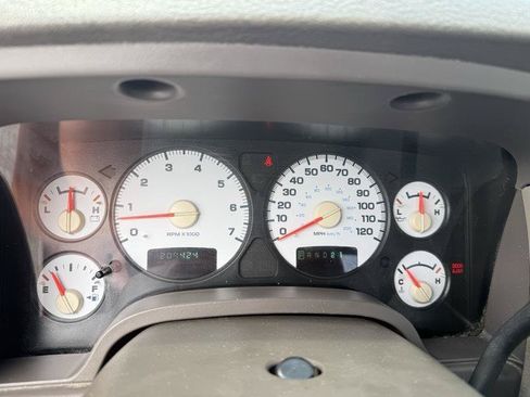 Used 2004 Dodge Ram 1500 Truck SLT w/ Sport Appearance Group RWD image 11