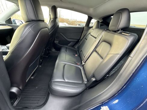 Used 2021 Tesla Model Y Long Range image 24