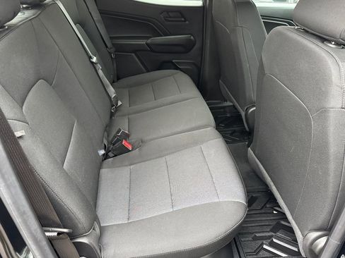 Used 2024 Chevrolet Colorado W/T image 17