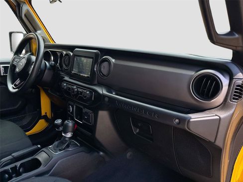 Used 2021 Jeep Wrangler Unlimited Sport AWD/4WD image 27