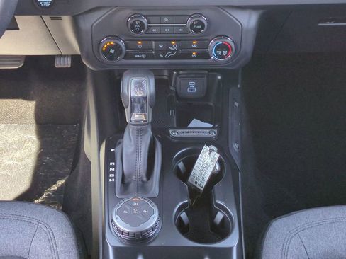 New 2025 Ford Bronco 4-Door image 20