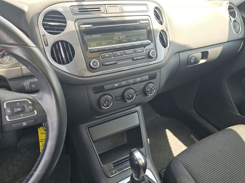 Used 2013 Volkswagen Tiguan S AWD/4WD image 30