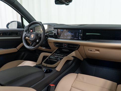 New 2026 Porsche Cayenne AWD/4WD image 18
