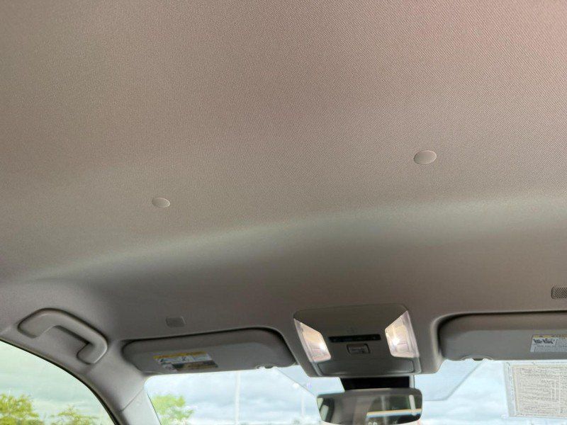 Used 2023 Toyota RAV4 LE AWD/4WD image 15