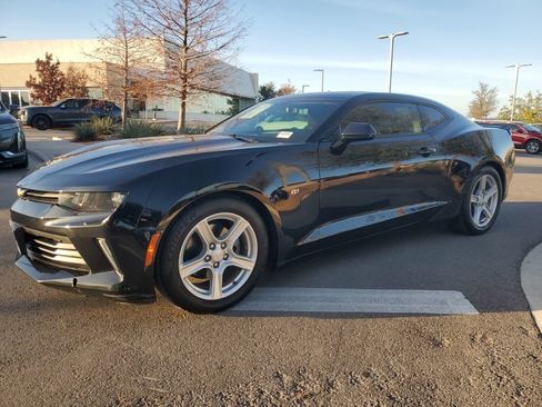 Used 2017 Chevrolet Camaro LT image 3