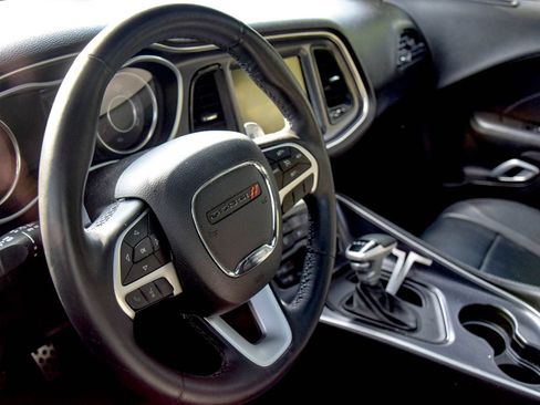 Used 2015 Dodge Challenger R/T Plus RWD image 21