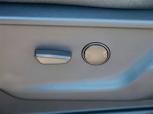 Used 2025 Ford F250 XLT w/ FX4 Off-Road Package image 19