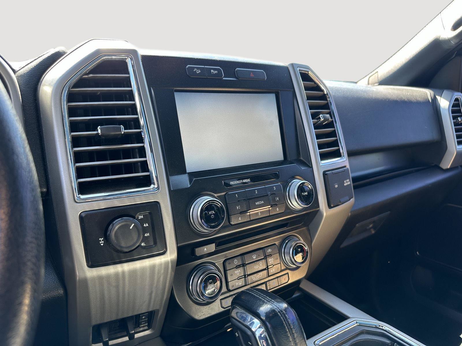 Used 2015 Ford F150 Lariat w/ Equipment Group 501A Mid AWD/4WD image 12