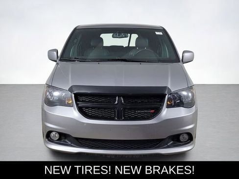 Used 2017 Dodge Grand Caravan SXT w/ Driver Convenience Group image 8