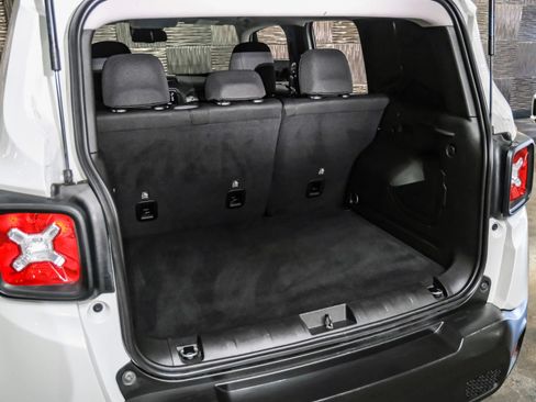 Used 2023 Jeep Renegade Trailhawk AWD/4WD image 50