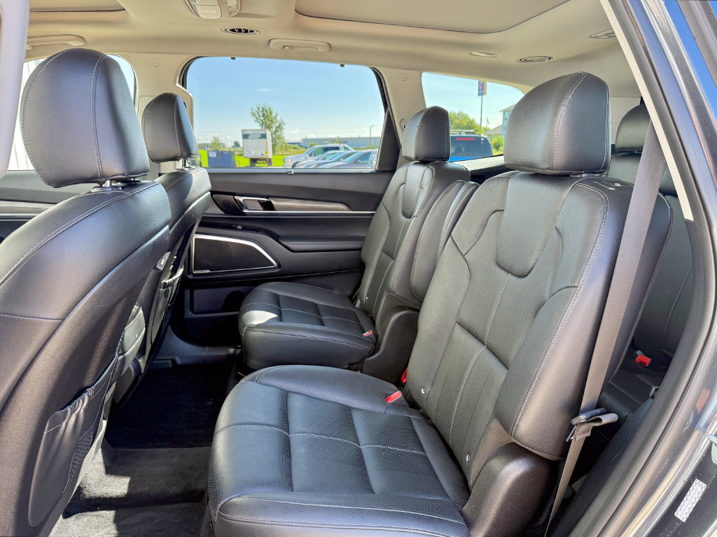 Used 2021 Kia Telluride SX w/ Nightfall Edition Package AWD/4WD image 12