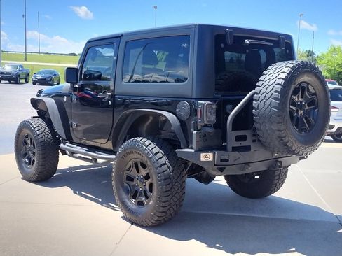 Used 2016 Jeep Wrangler Sport AWD/4WD image 7