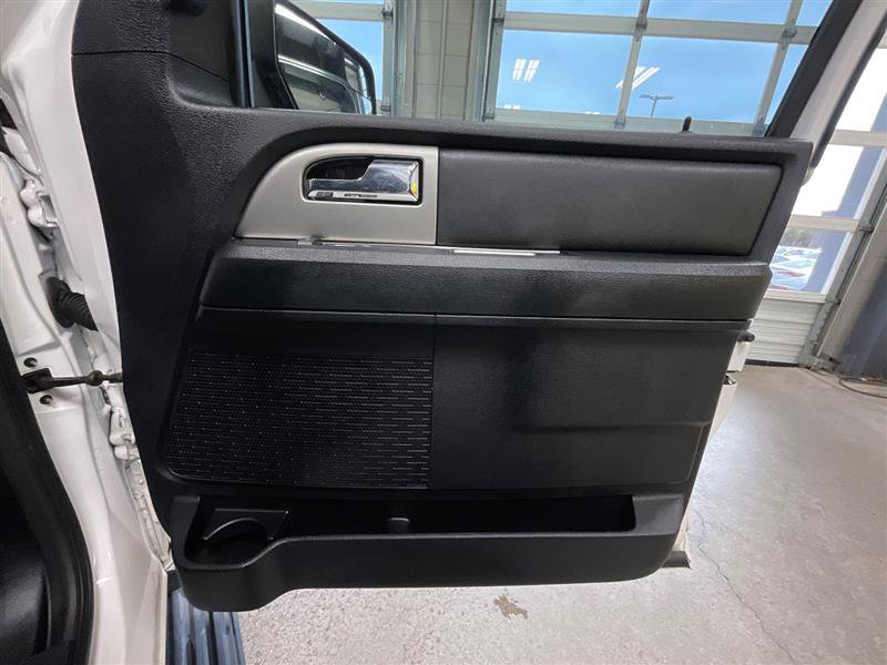 Used 2017 Ford Expedition EL XLT AWD/4WD image 28