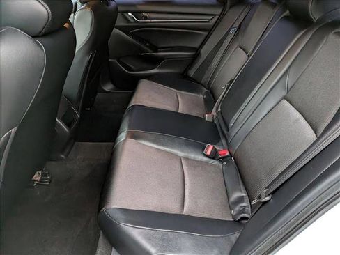 Used 2018 Honda Accord Sport image 17