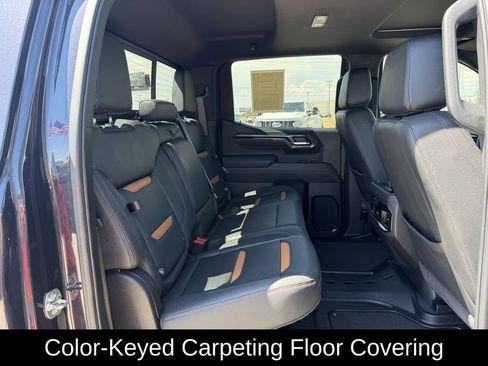 Used 2025 GMC Sierra 1500 AT4 w/ AT4 Premium Package AWD/4WD image 38