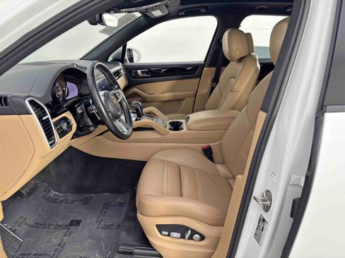 Used 2019 Porsche Cayenne E-Hybrid image 37