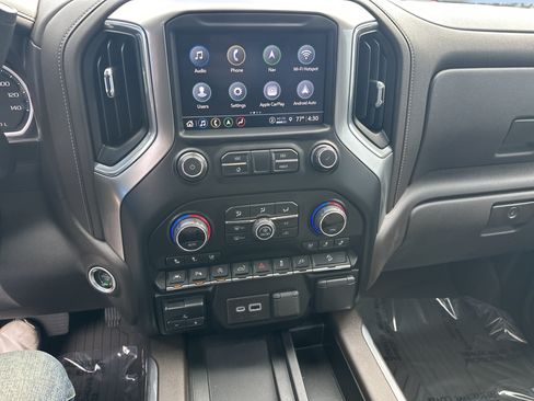 Certified 2021 Chevrolet Silverado 1500 LTZ w/ LTZ Premium Package AWD/4WD image 18