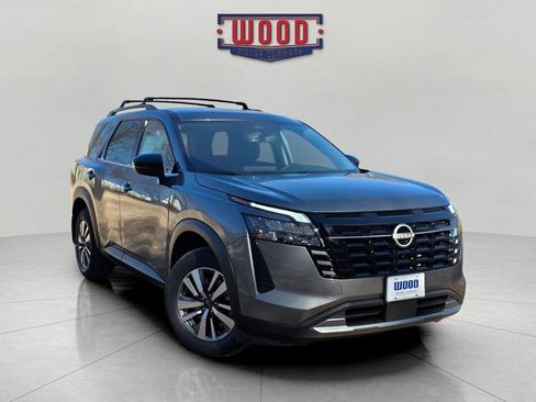 New 2026 Nissan Pathfinder SL image 1