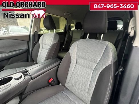 Used 2023 Nissan Rogue SV AWD/4WD image 11