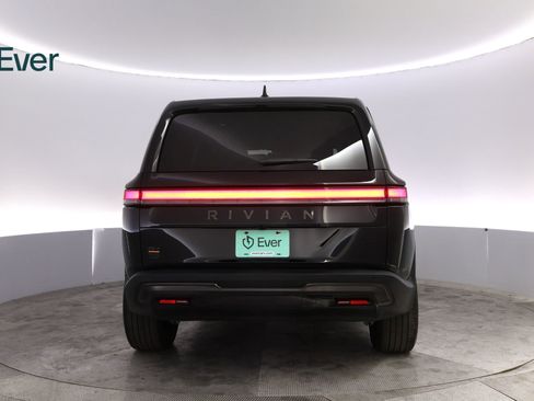 Used 2025 Rivian R1S Premium AWD/4WD image 15
