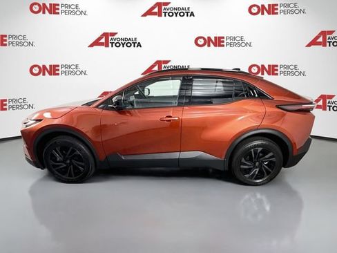 Certified 2026 Toyota C-HR AWD/4WD image 5