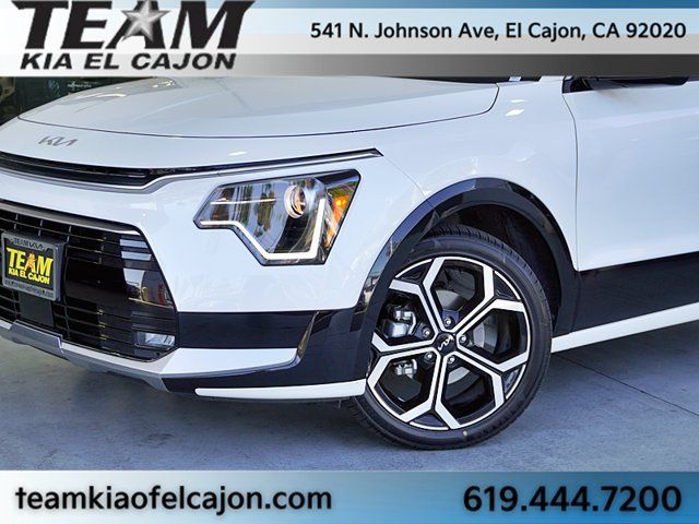Certified 2025 Kia Niro EX Touring FWD image 3