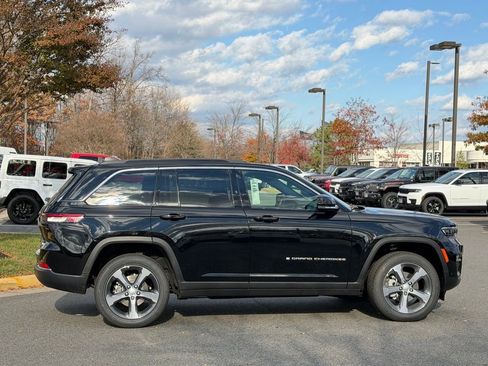 New 2025 Jeep Grand Cherokee Limited image 6