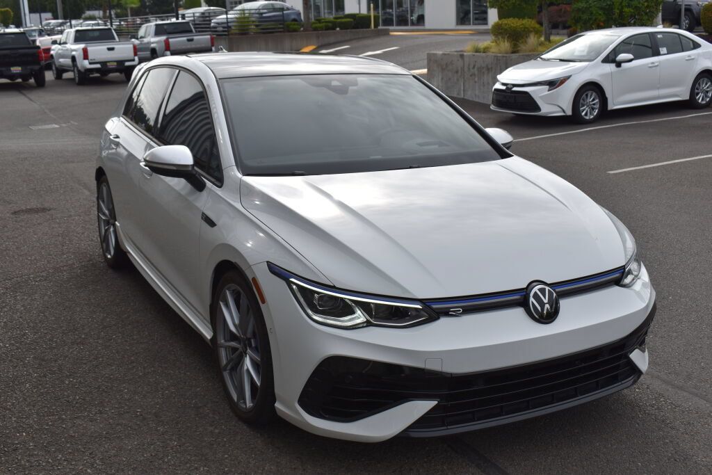 Used 2024 Volkswagen Golf R AWD/4WD image 3