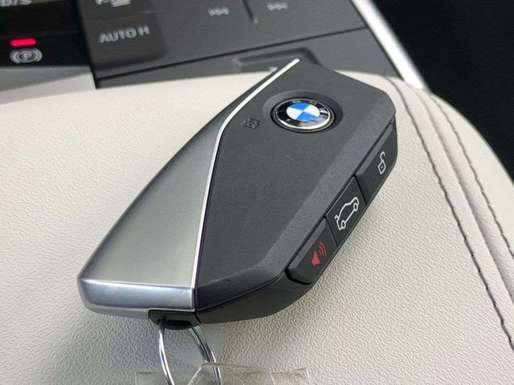 New 2027 BMW X1 xDrive28i AWD/4WD image 30