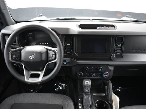 Used 2022 Ford Bronco 4-Door image 16