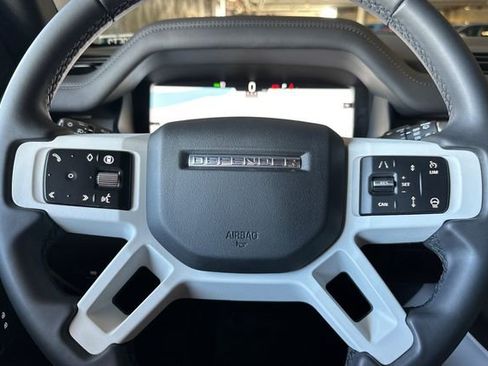 Certified 2025 Land Rover Defender 110 X-Dynamic SE AWD/4WD image 22