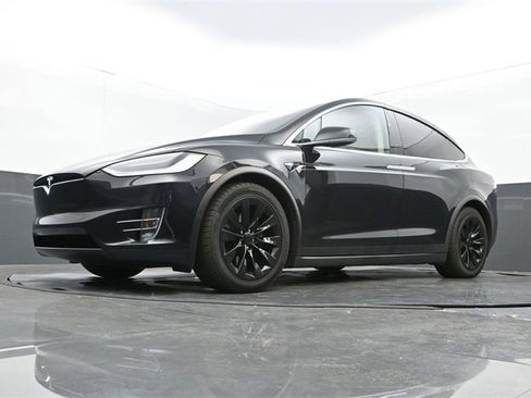 Used 2017 Tesla Model X 100D image 12