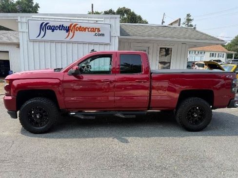 Used 2018 Chevrolet Silverado 1500 LT w/ All Star Edition AWD/4WD image 12