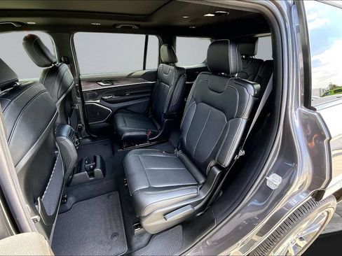 New 2026 Jeep Grand Cherokee L Limited AWD/4WD image 19