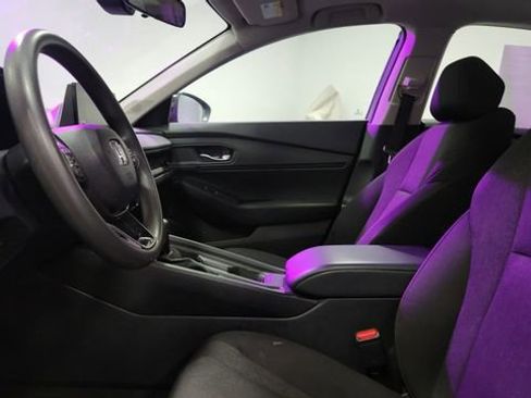 Used 2025 Honda Accord SE image 9