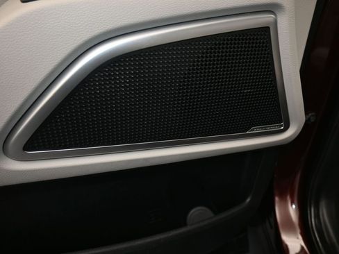 Used 2022 Kia Telluride EX w/ EX Premium Package image 14