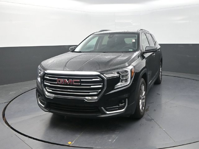 Used 2024 GMC Terrain SLT AWD/4WD image 2
