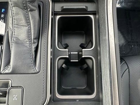 Used 2024 Lexus GX 550 image 38