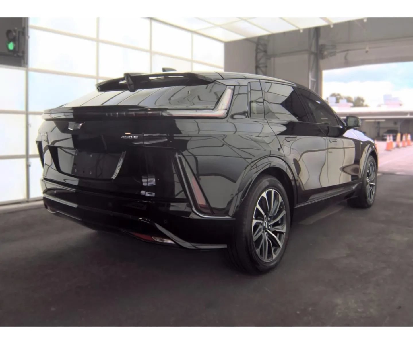 Used 2024 Cadillac Lyriq Sport RWD image 3