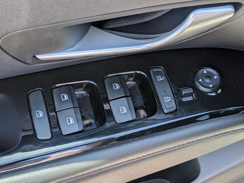 Used 2022 Hyundai Santa Cruz Limited AWD/4WD image 19