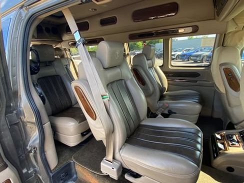 Used 2013 GMC Savana 2500 Extended RWD image 25