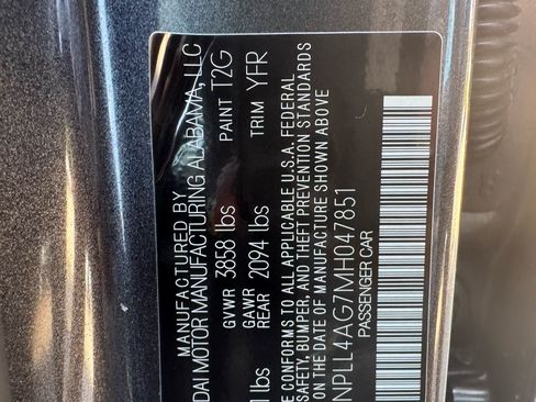 Used 2021 Hyundai Elantra SE FWD image 31