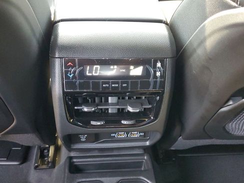 Certified 2025 Jeep Grand Cherokee L Altitude AWD/4WD image 13