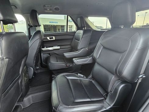 Certified 2023 Ford Explorer XLT w/ Equipment Group 202A image 5