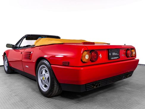 Used 1992 Ferrari Mondial T Cabriolet RWD image 3