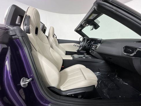 Used 2024 BMW Z4 sDrive30i w/ Premium Package image 16
